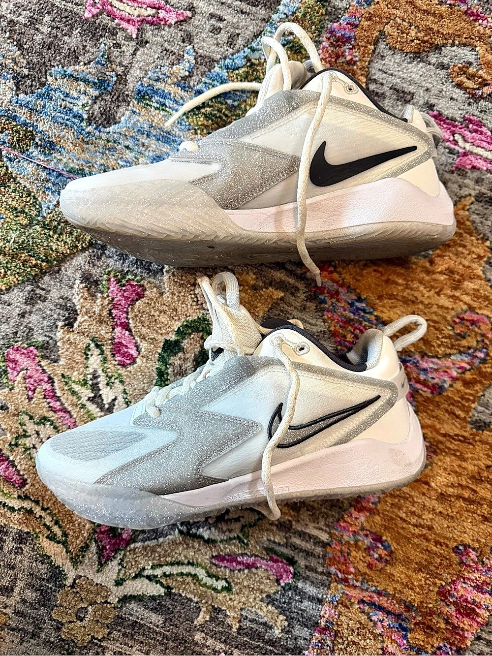 Nike HyperAce 3 SE women’s Volleyball Shoes US 4.5